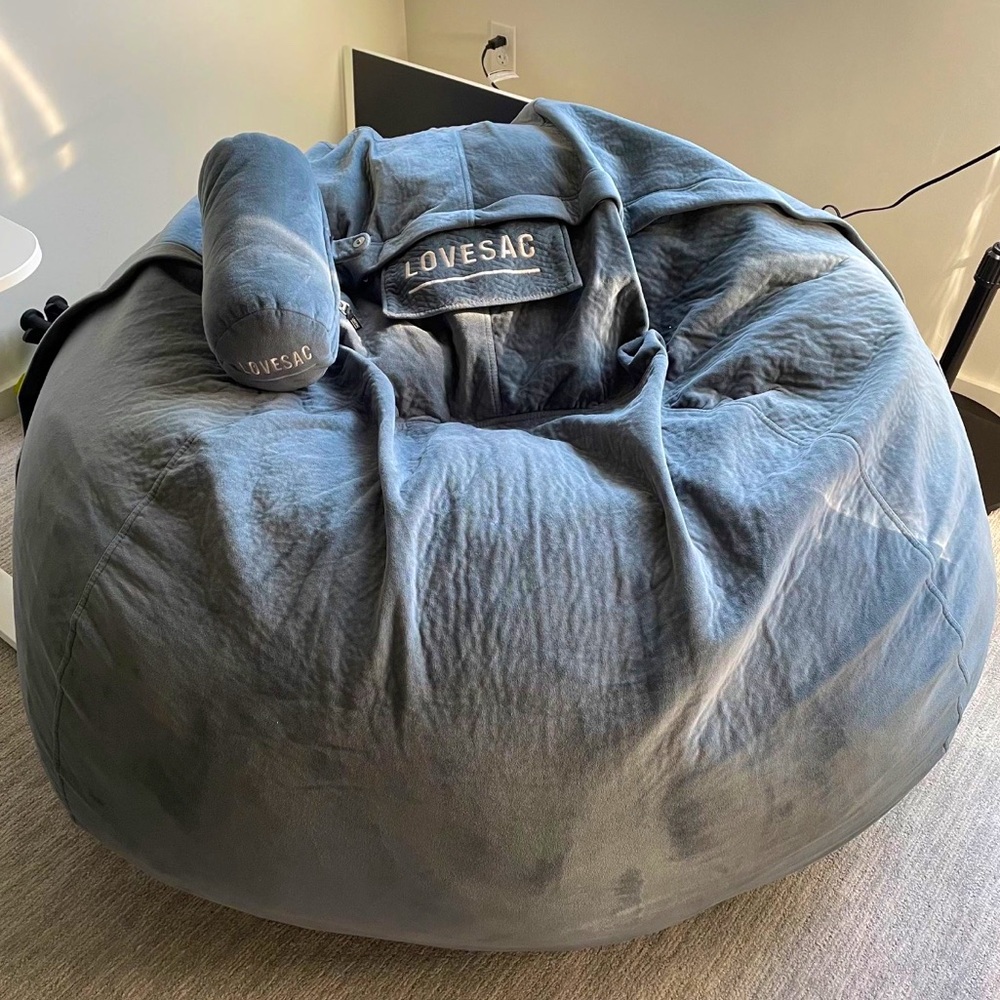 LoveSac moviesac size bean bag excellent condition Love Sac